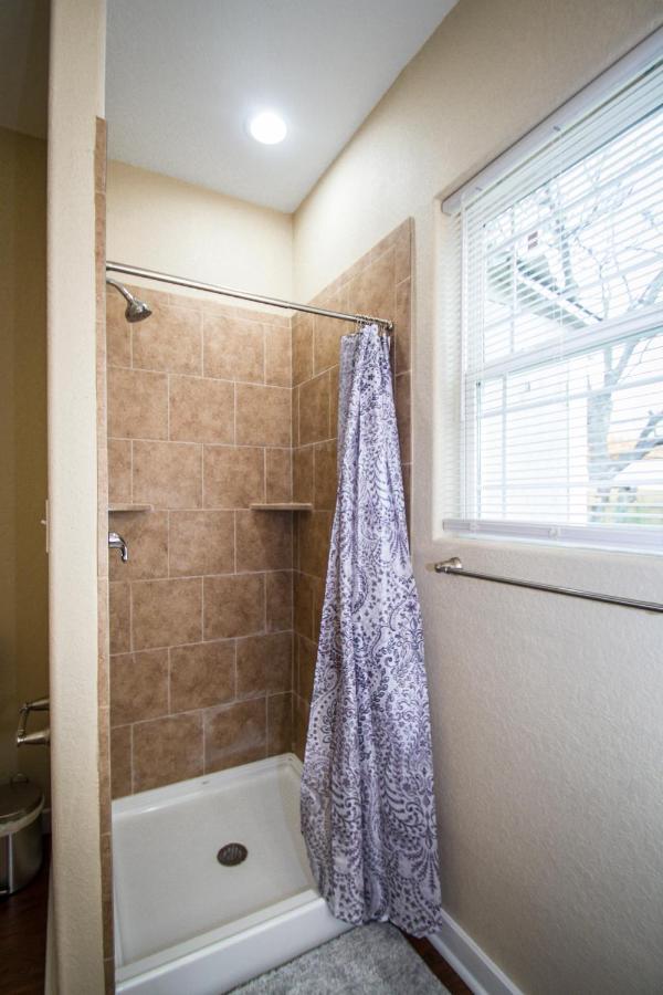 Hackberry St #A Renovated 2Br/2Ba Near Downtown Apartment San Antonio Luaran gambar